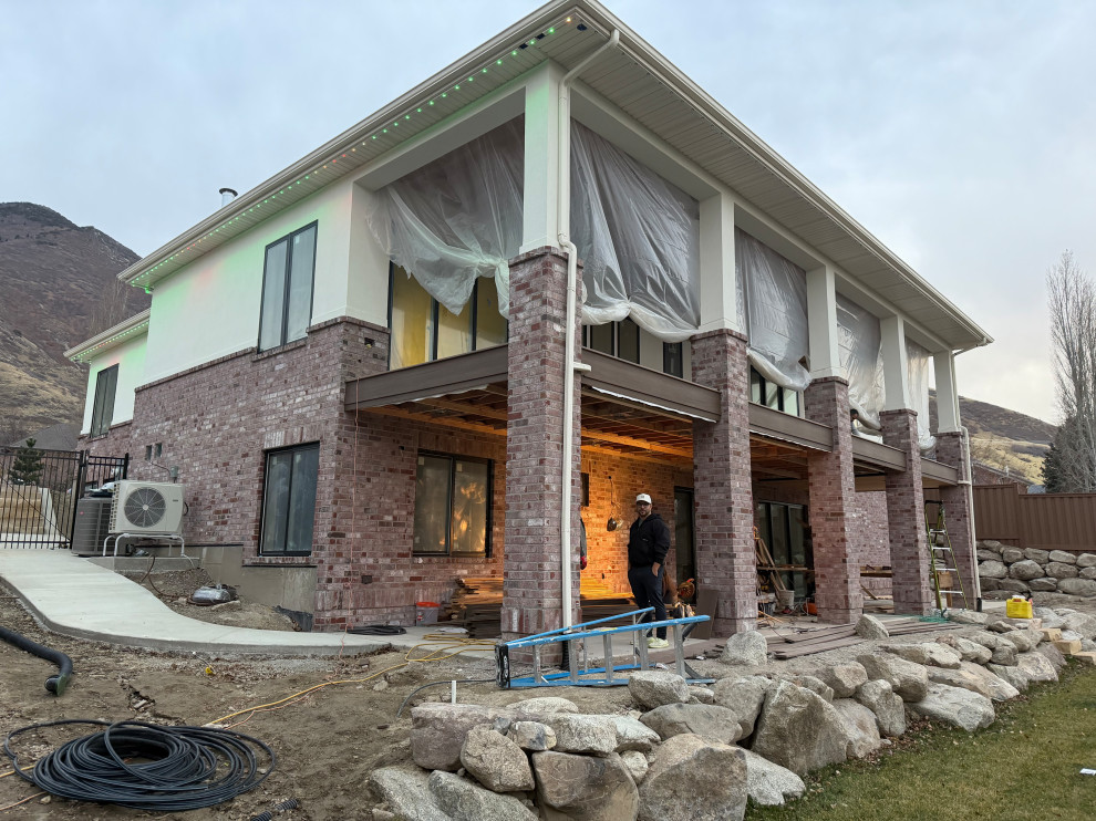 Utley Project-Multi-Gen Living and Expansive Garage