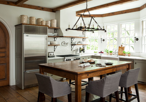 3 Gorgeous Farmhouse Kitchens That Put Function First Photo by Westbrook Interiors - Look for farmhouse kitchen design inspiration