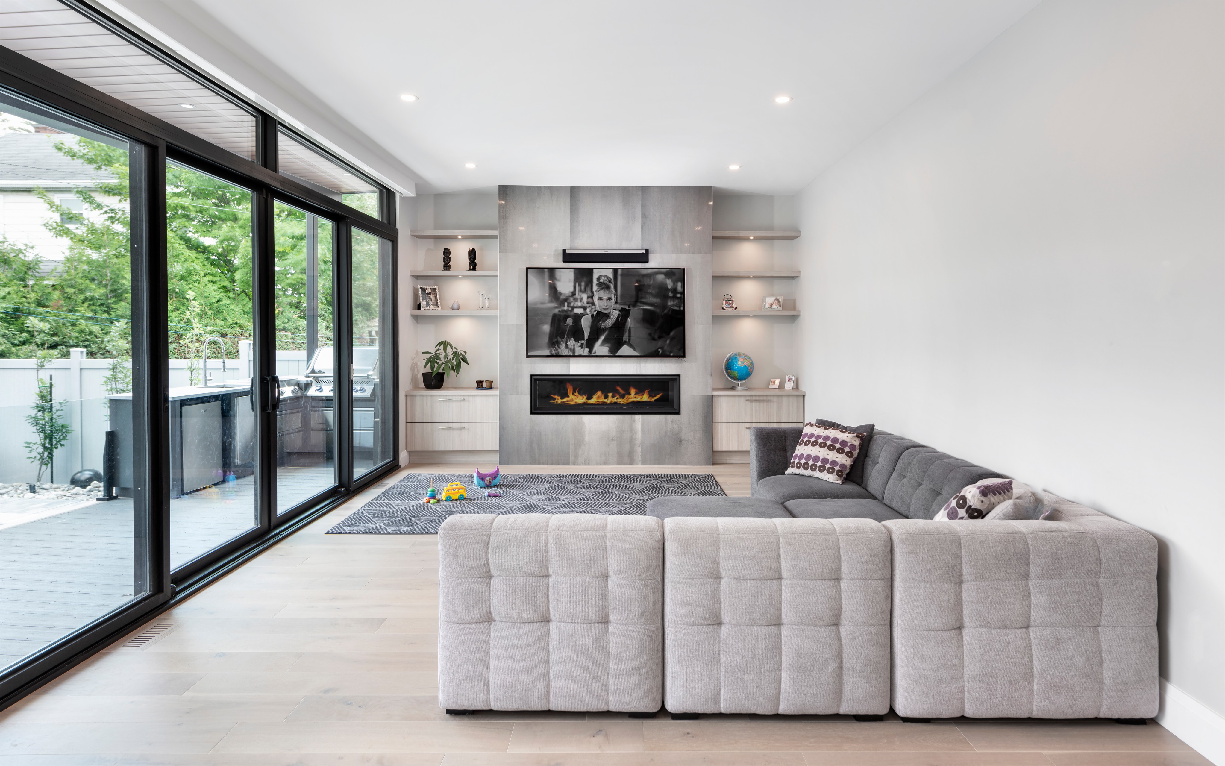 Canal View House