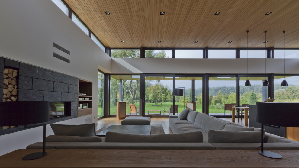 Дом с панорамным остеклением