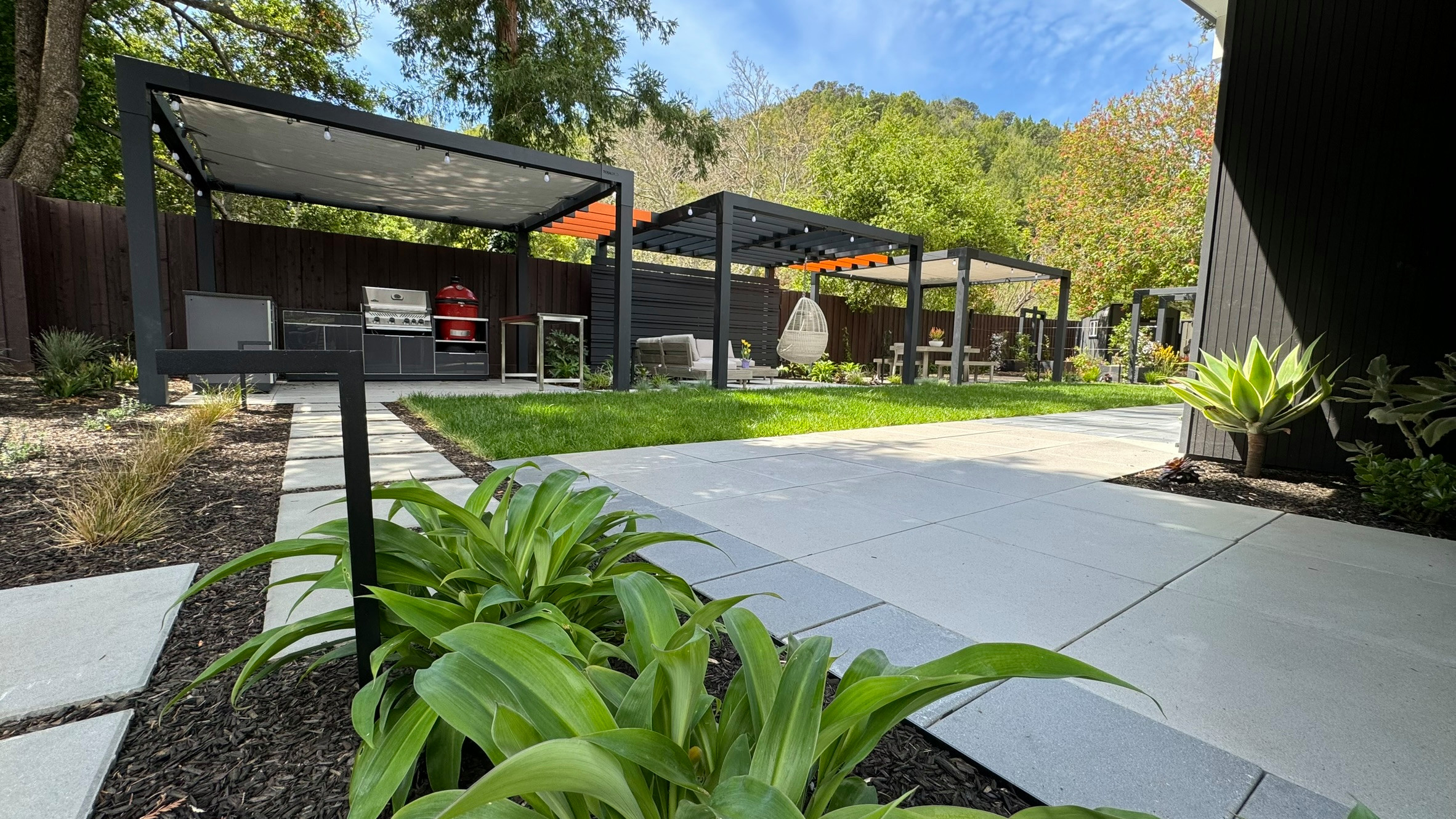 Contemporary Eichler Backyard Remodel