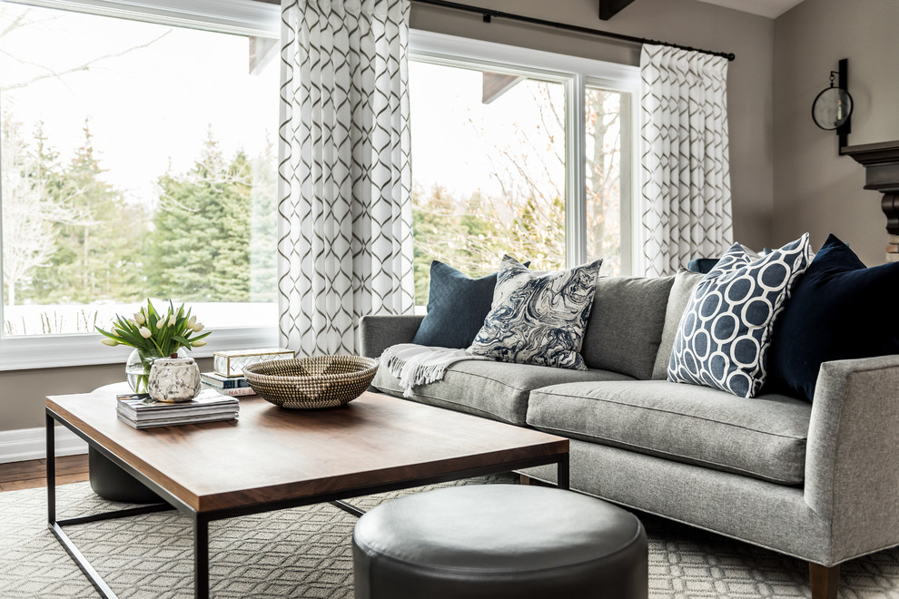 Inspiration for a transitional home design remodel in Toronto