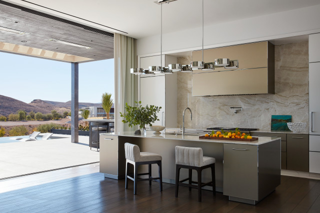 Kitchen transitional-kitchen
