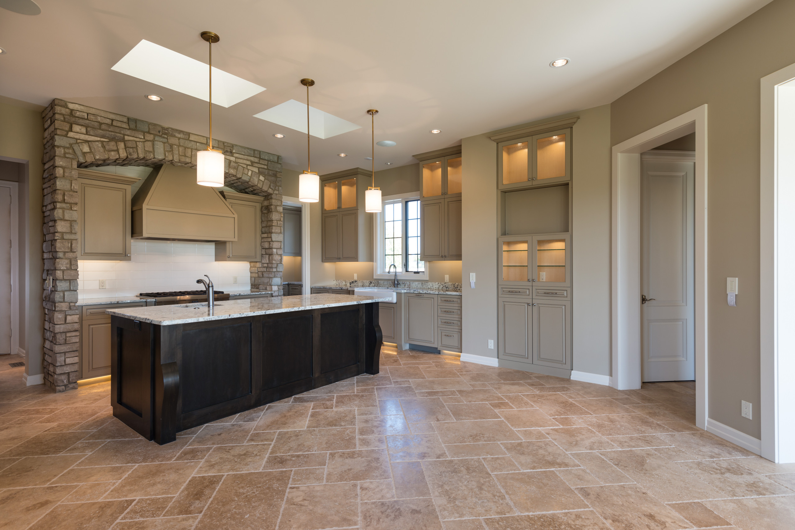 Transitiona/Craftsman Inspired Villa | Sterling Ridge Estates