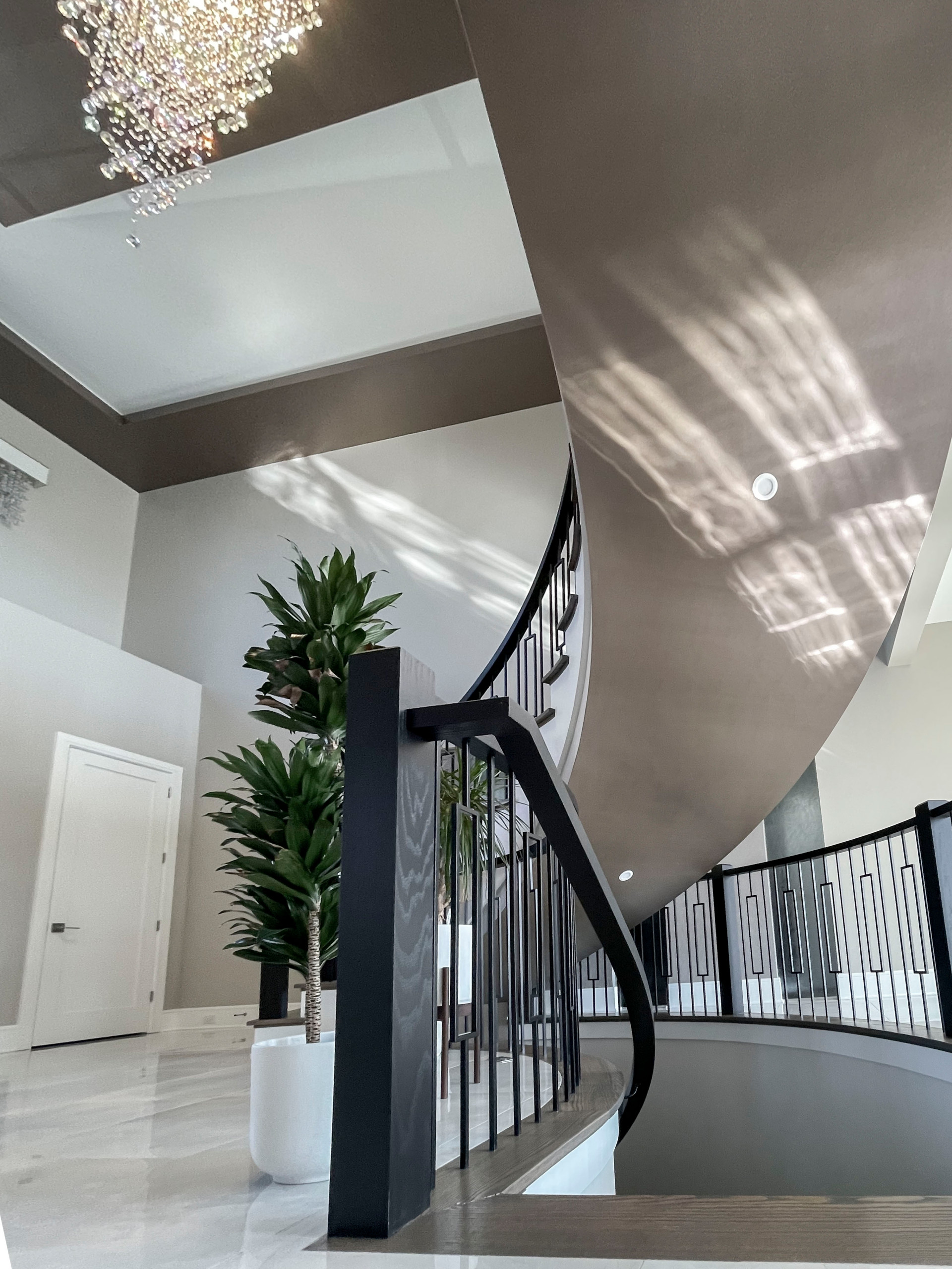 114_Striking Floating-Curved Staircase, Leesburg VA 20175