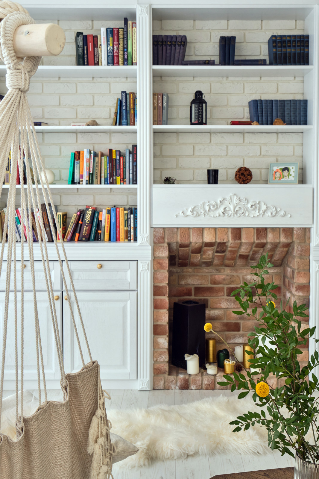 Яркий аутентичный интерьер, создающий иллюзию загородного дома