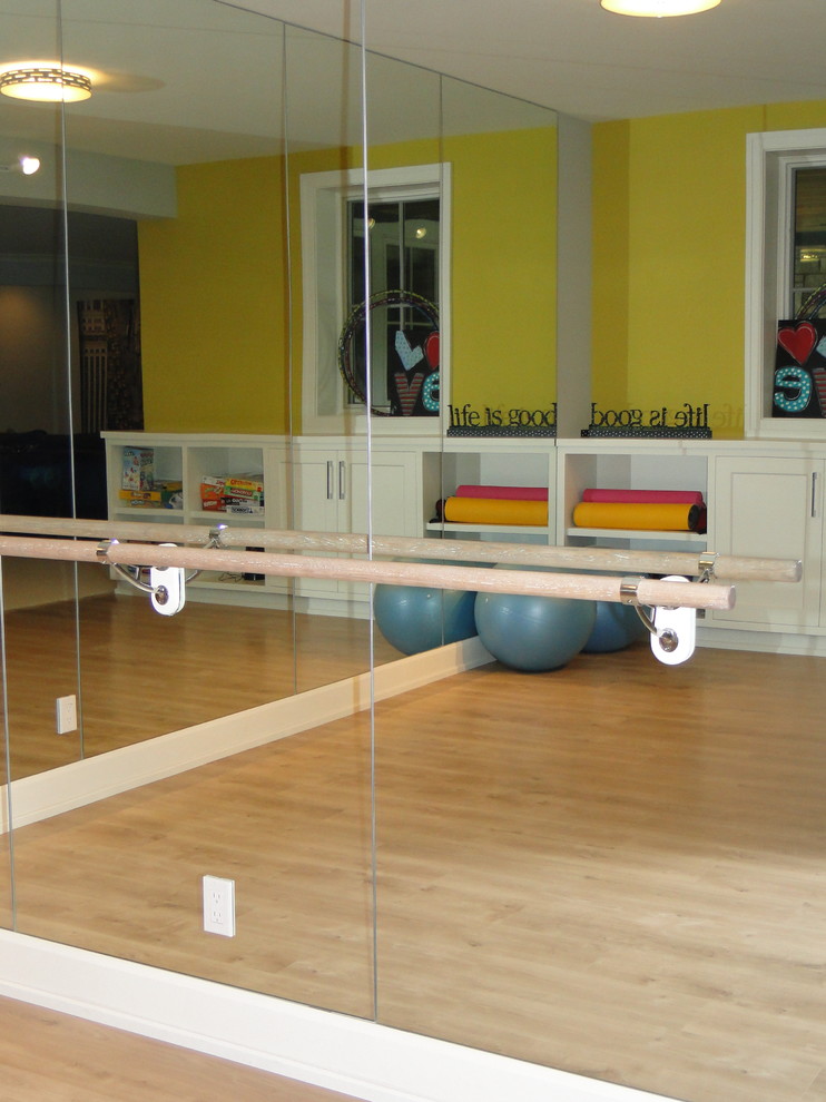 This is an example of a contemporary home gym in Grand Rapids.