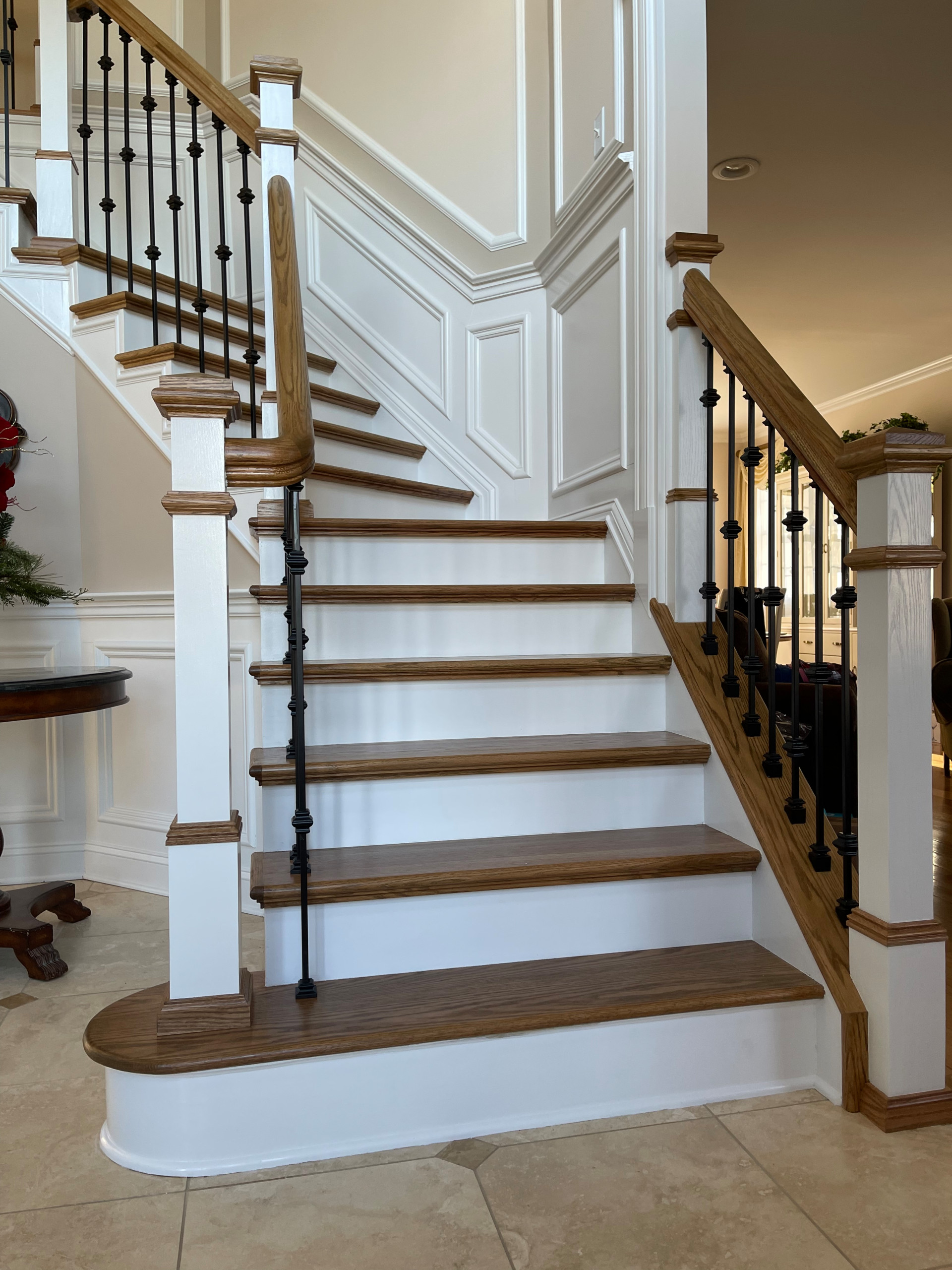 Custom staircase and railing