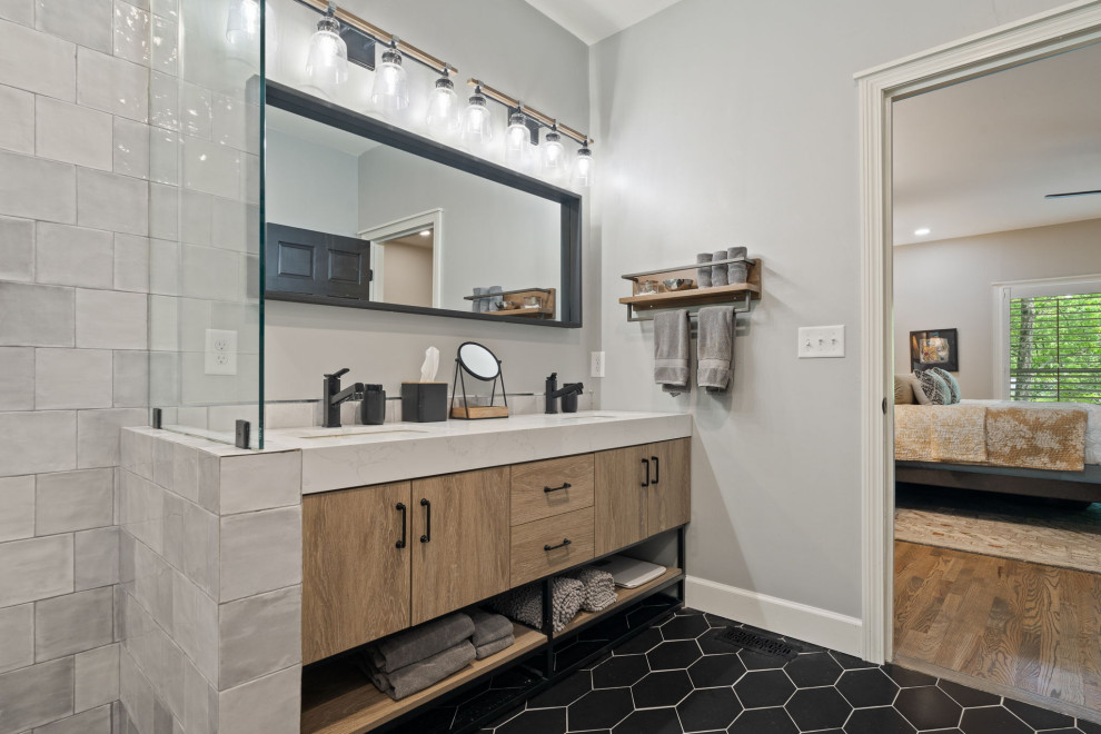 1950 River Way Drive