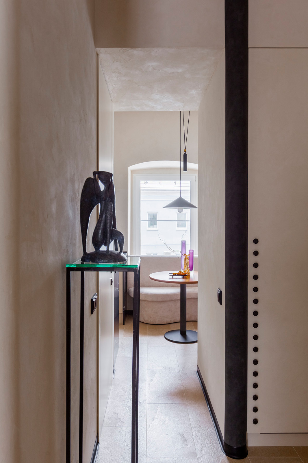 Добрая квартира - интерьер 49м² в доме XIX века