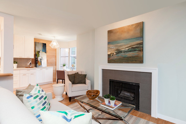 West End Condo modern-wohnbereich