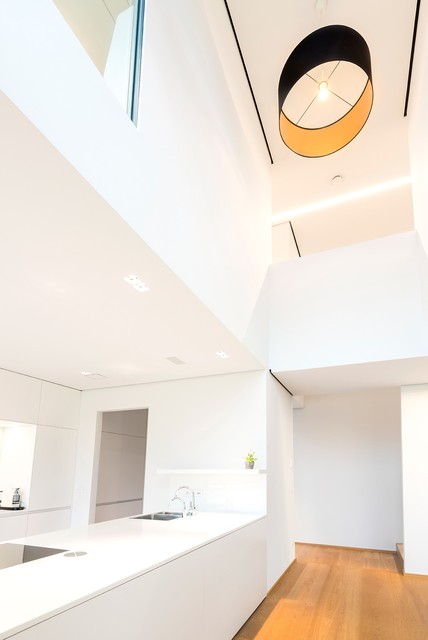 B6 contemporary