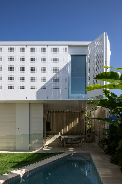 Courtyard House Curl Curl contemporary-pools-and-hot-tubs