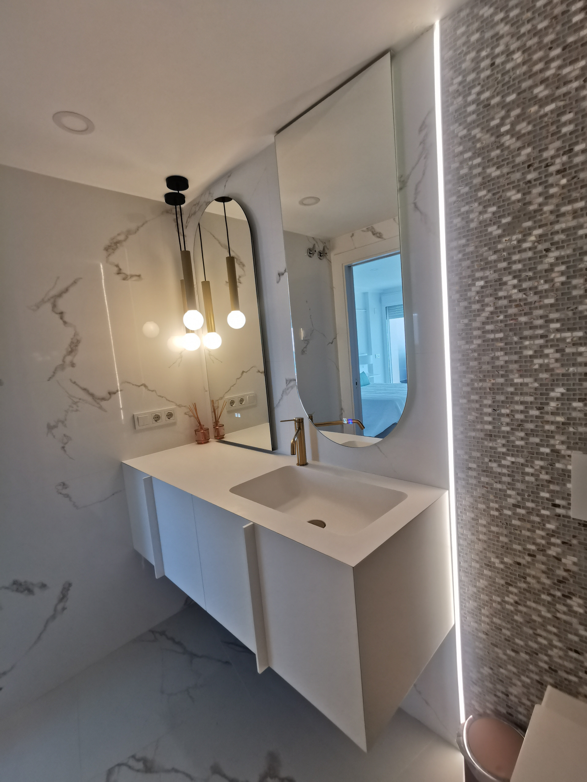Proyecto de interiorismo/ reforma integral Ático junto al mar ( en curso)