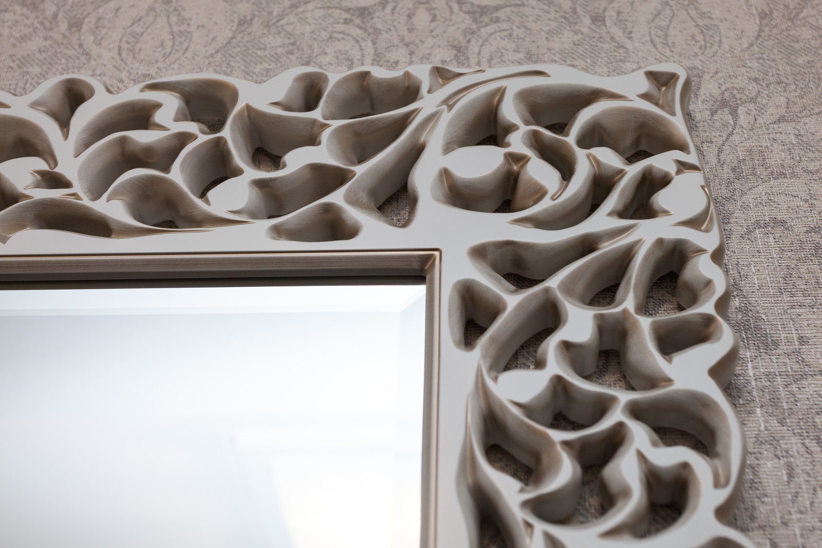 Огромный шкаф купе для прихожей