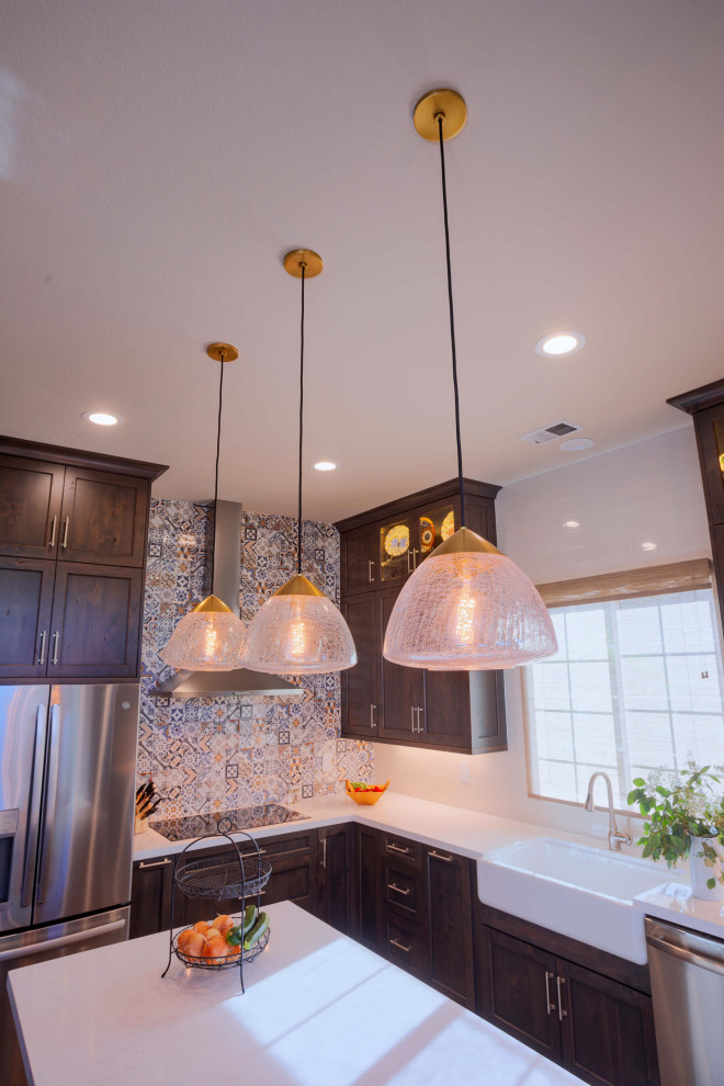 Example of a transitional kitchen design in Sacramento