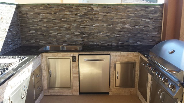 U Shaped Outdoor Kitchen With Gas Cooktop Mosaic Backsplash