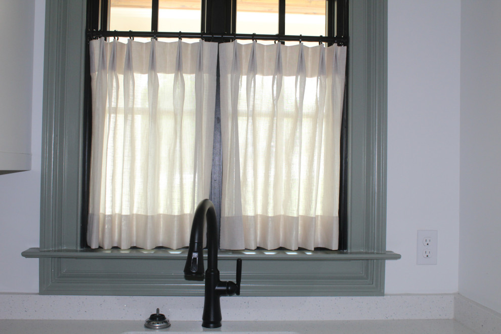 Cafe Curtains installed on River Bluff