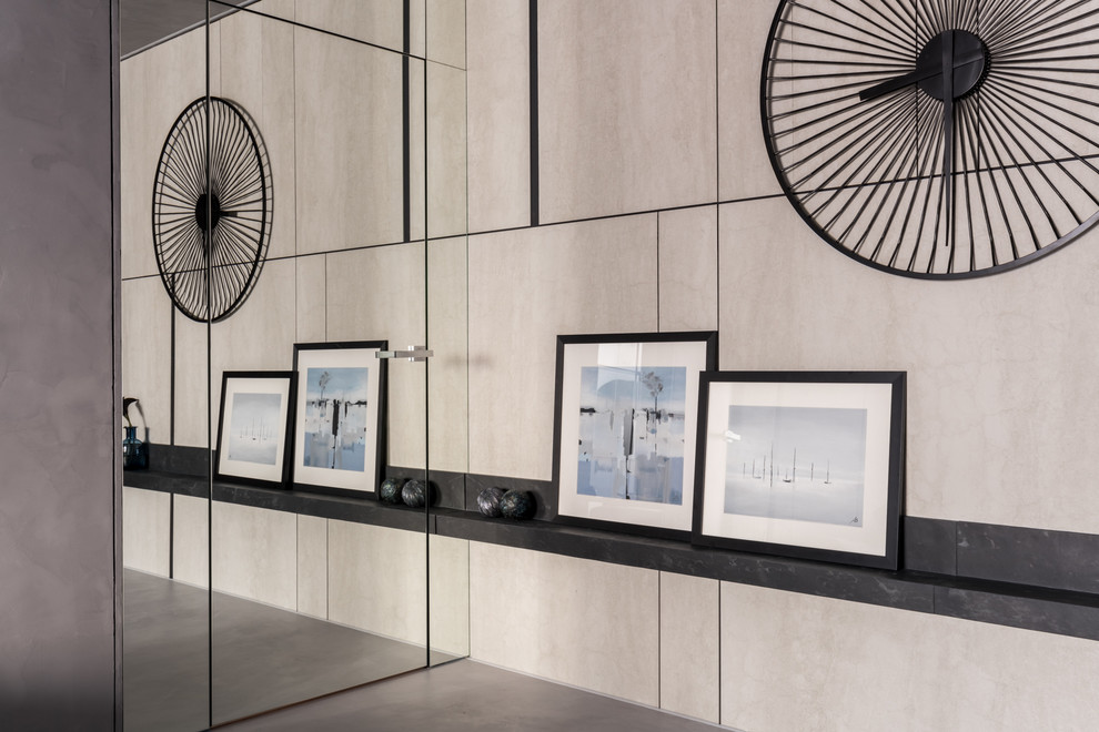 "Белый, серый и графит"