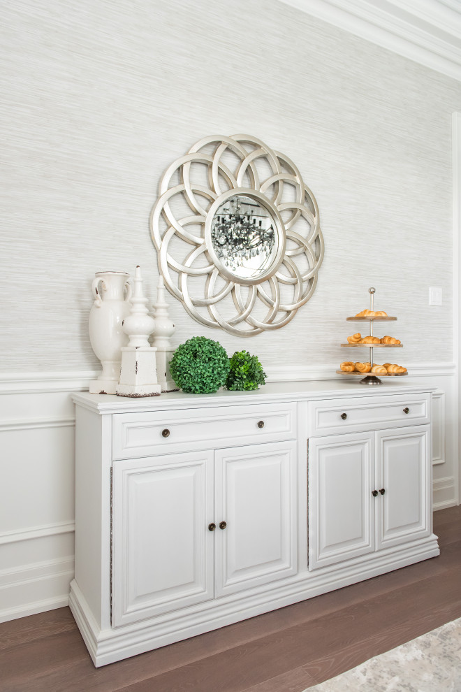 Home design - transitional home design idea in Toronto