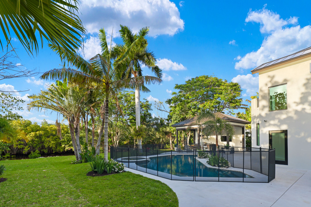 PRIVATE RESIDENCE - OCEAN RIDGE