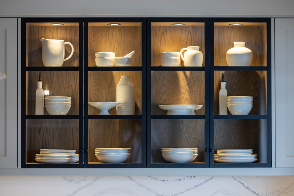 Example of a transitional kitchen design in Toronto