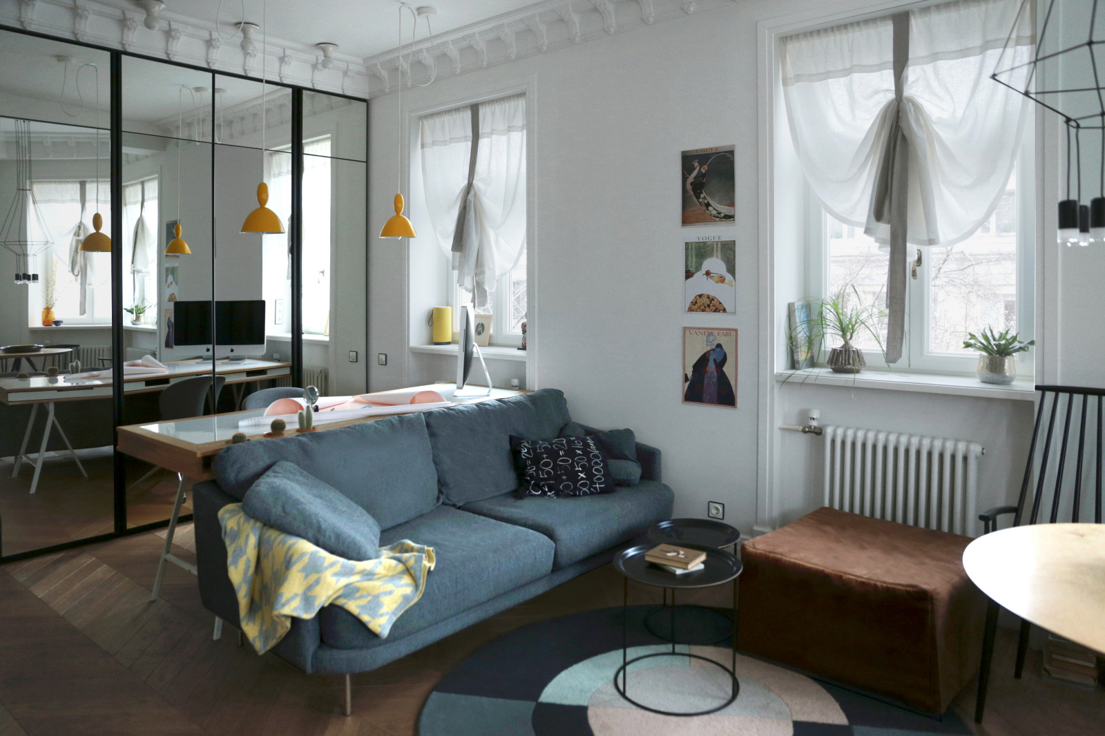 Гостиная, переходящая в кабинет