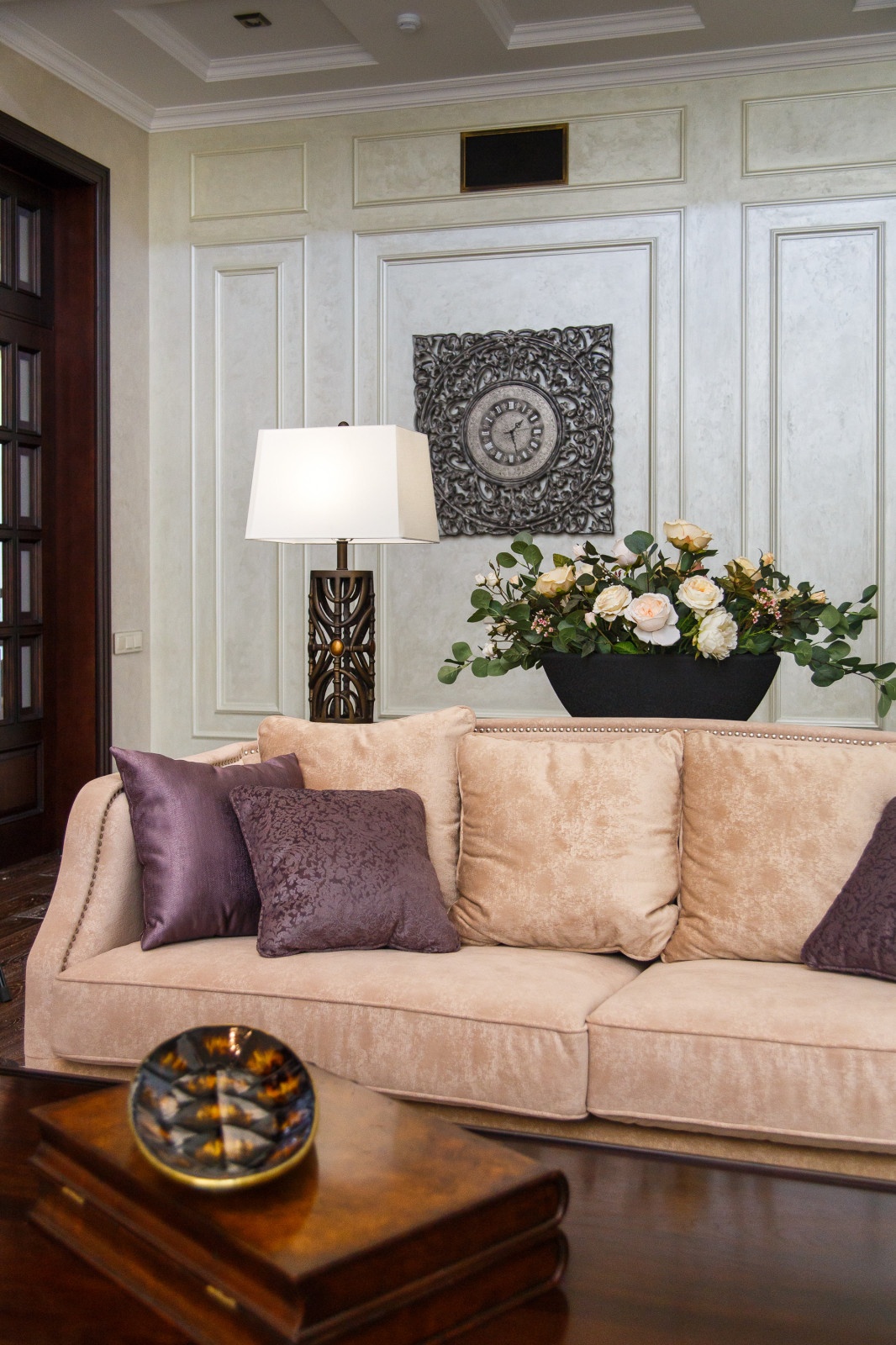 Интерьер загородного дома с двусветным пространством