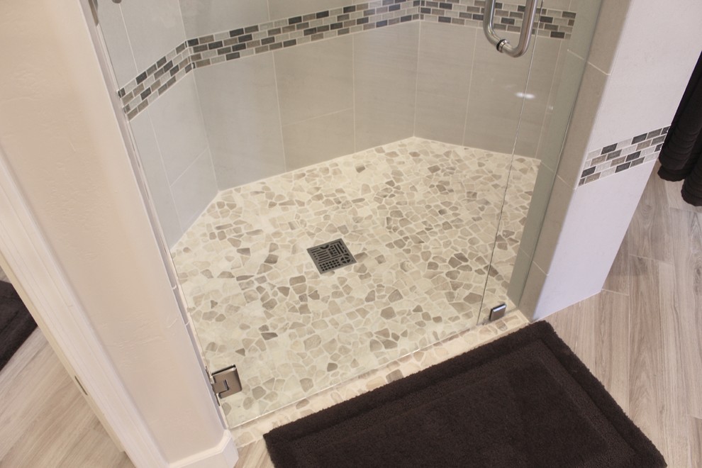 Home design - transitional home design idea in Phoenix
