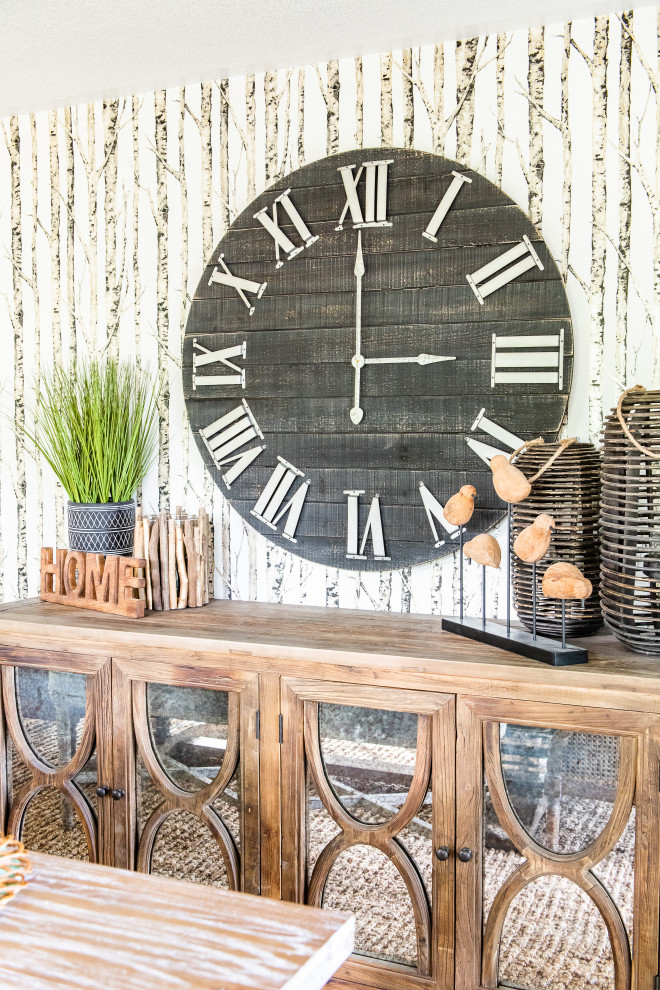 Transitional home design photo in Toronto