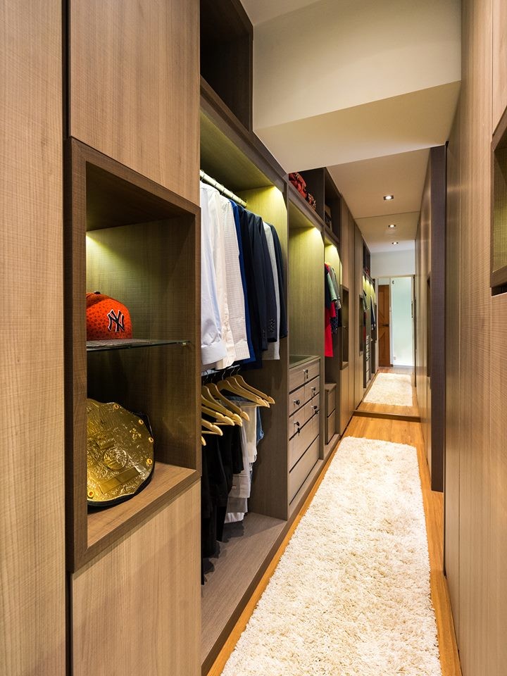 This is an example of a storage and wardrobe in Singapore.