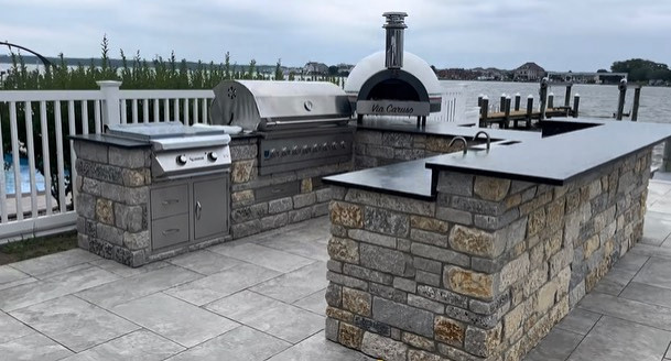 U-Shaped Outdoor Kitchen