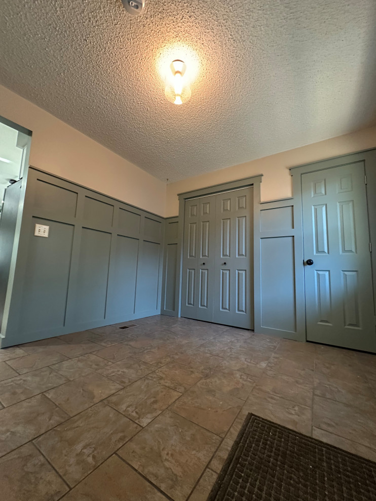 Windsor One Craftsman style trim pairs with board and batten accents.