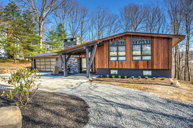 Mountain Resort Home rustic-exterior