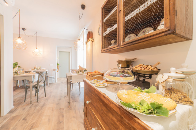 Casa di campagna 250 MQ shabby-chic-style-dining-room