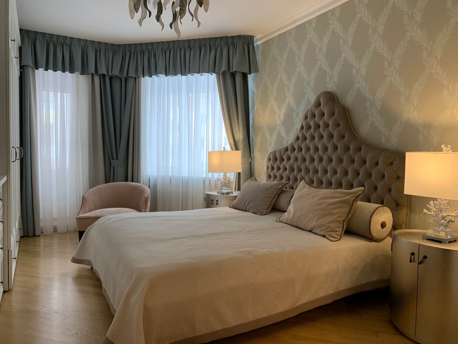 Спальня в неоклассике