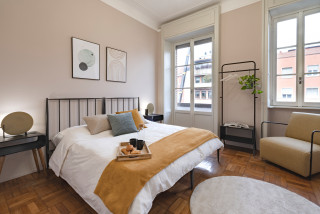 Camera da letto contemporanea beige - Foto, Idee, Arredamento - Febbraio  2024