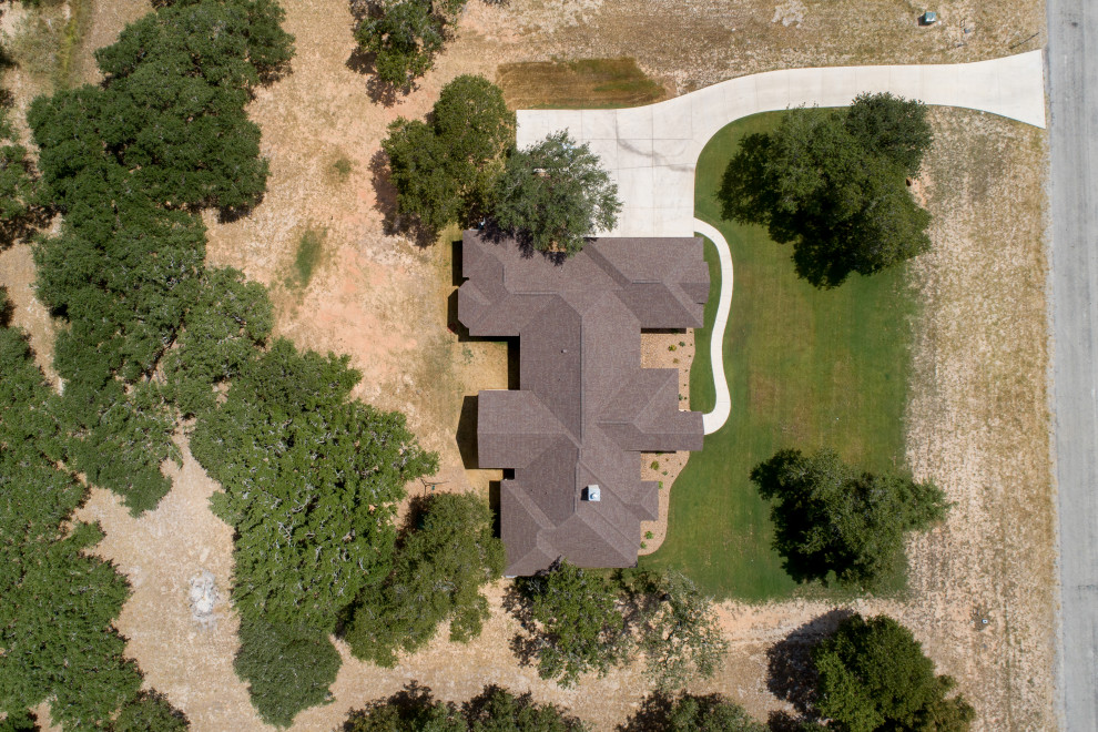 Inspiration for a rustic home design remodel in Austin