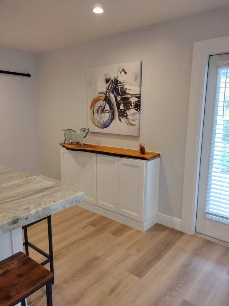 Home design - transitional home design idea in Miami