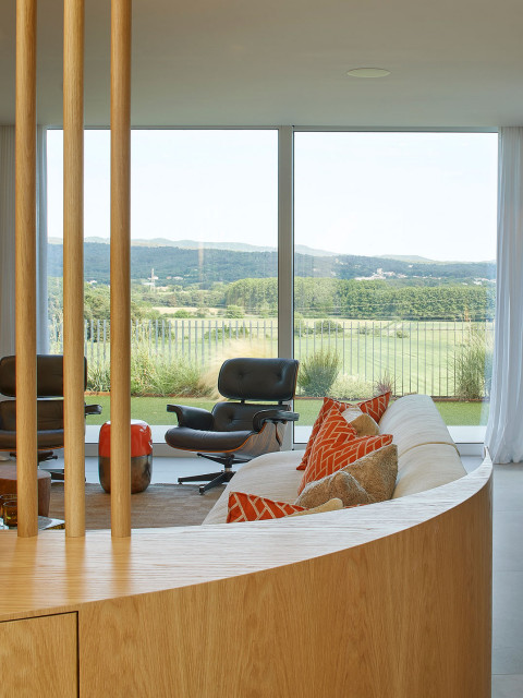 Girona House | Molins Design minimalistisch-wohnbereich