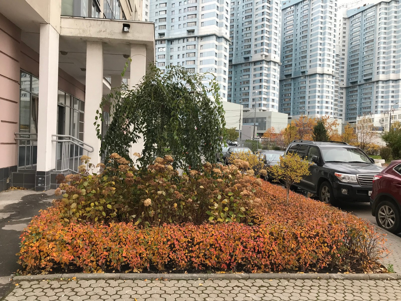 Оформление входа в подъезд многоквартирного дома на Ходынке ЖК "Гранд парк"