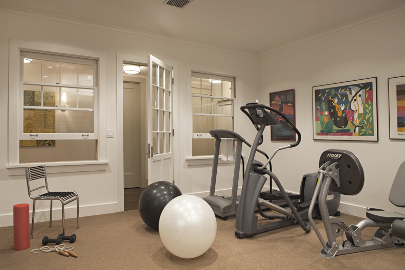 This is an example of a traditional home gym in Los Angeles.