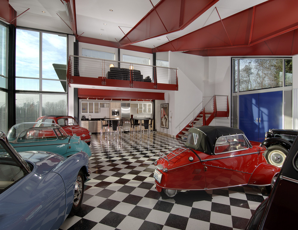 This is an example of a contemporary three-car garage in Seattle.
