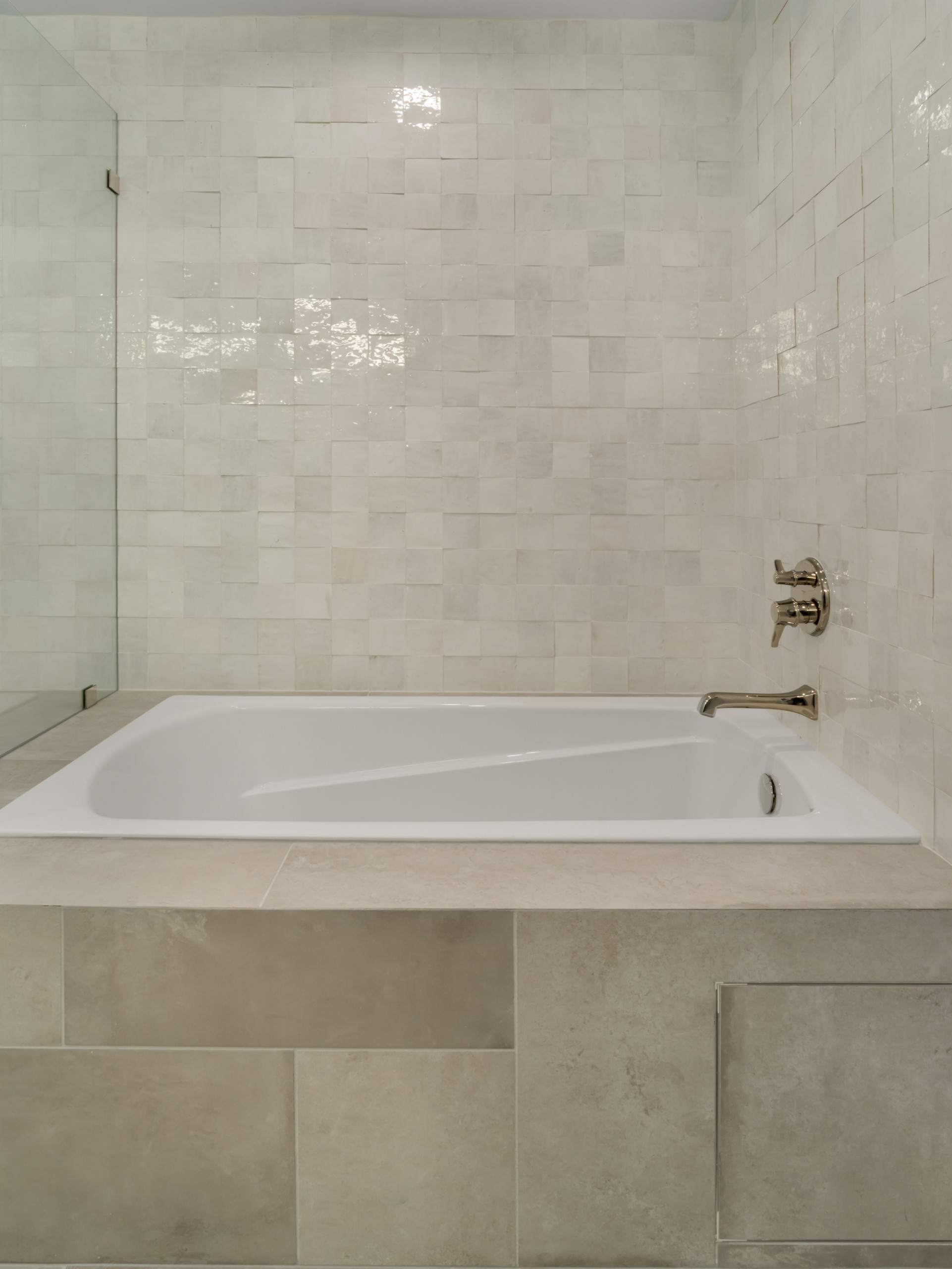 Coastal Primary En Suite Remodel - Kelly