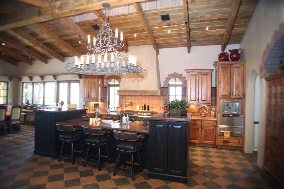 Example of a transitional kitchen design in Phoenix