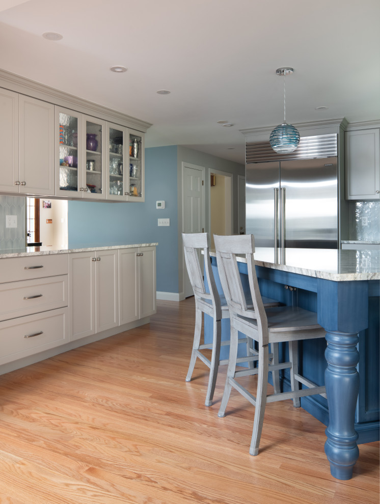 Transitional home design photo in Boston