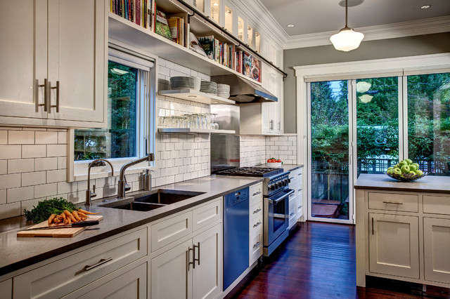Kitchen arts-and-crafts-kitchen