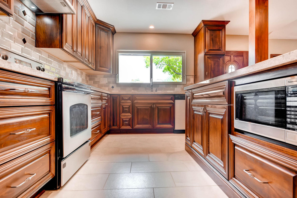 Traditional Kitchen