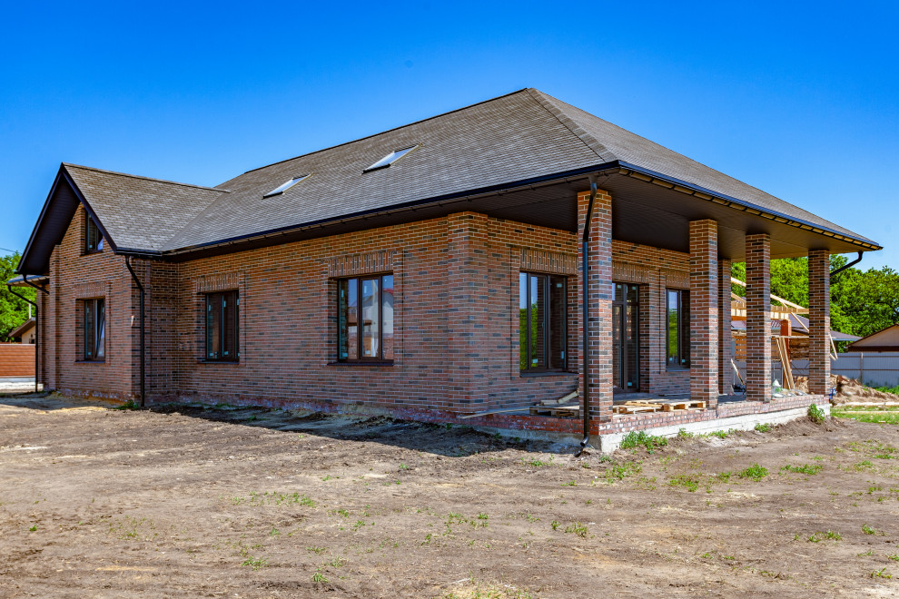 Фасады домов в поселке " Дубровка"