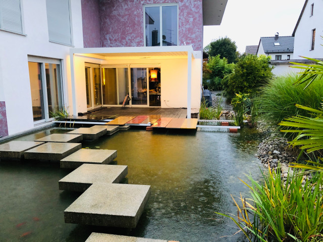 Der Blick aufs Wasser deck